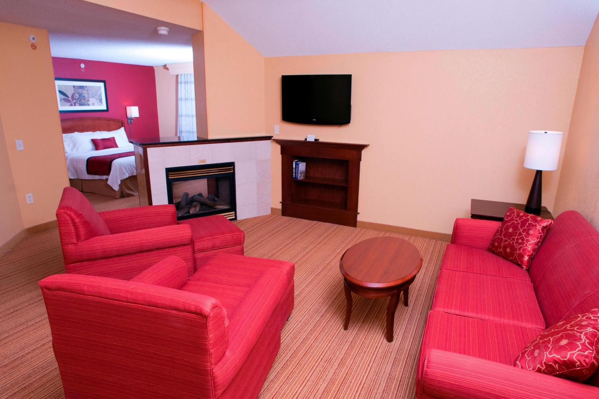 Courtyard 3* Middlebury